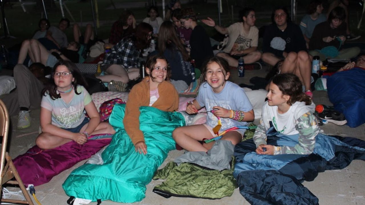 image of overnight theatre camp students