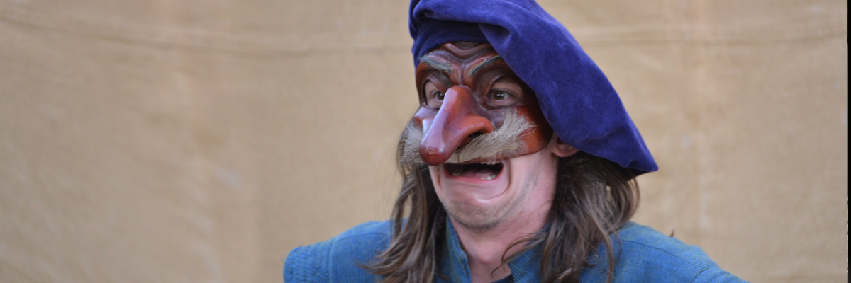 il capitano - high school actor in commedia dell'arte mask - traveling players - physical theater camp