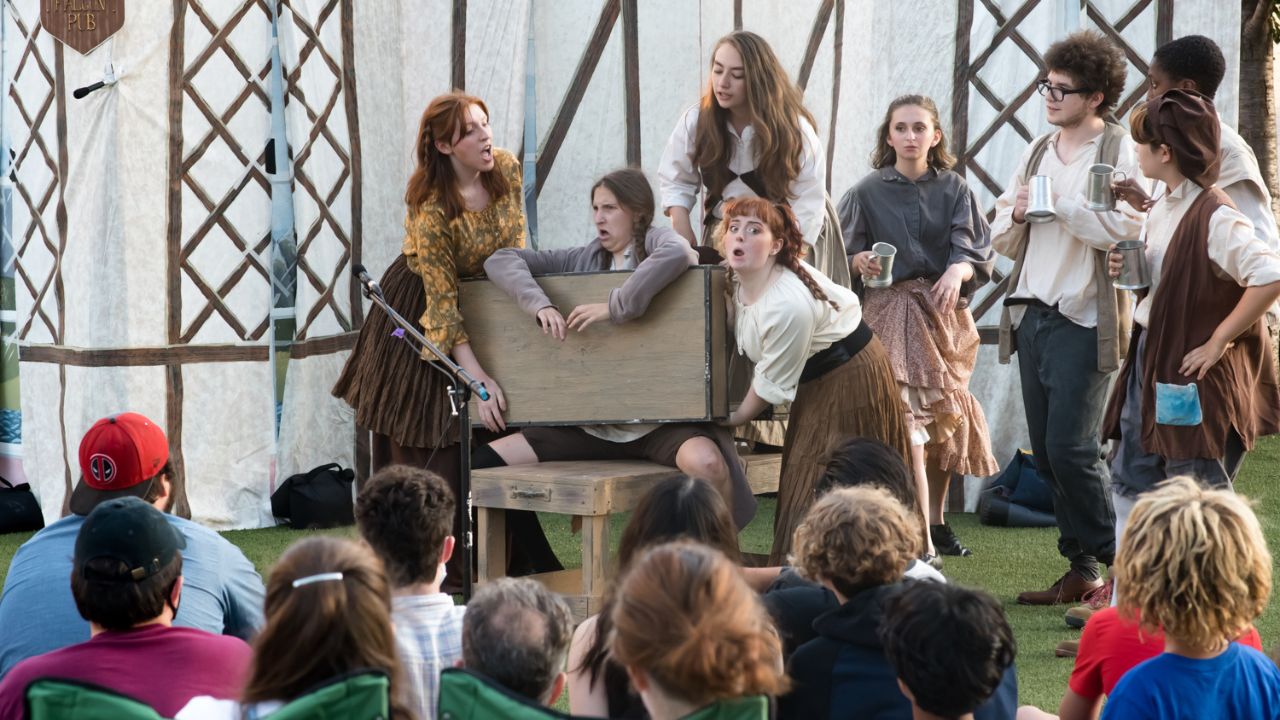 image of Shakespeare Troupe and theatre performance from traveling players ensemble